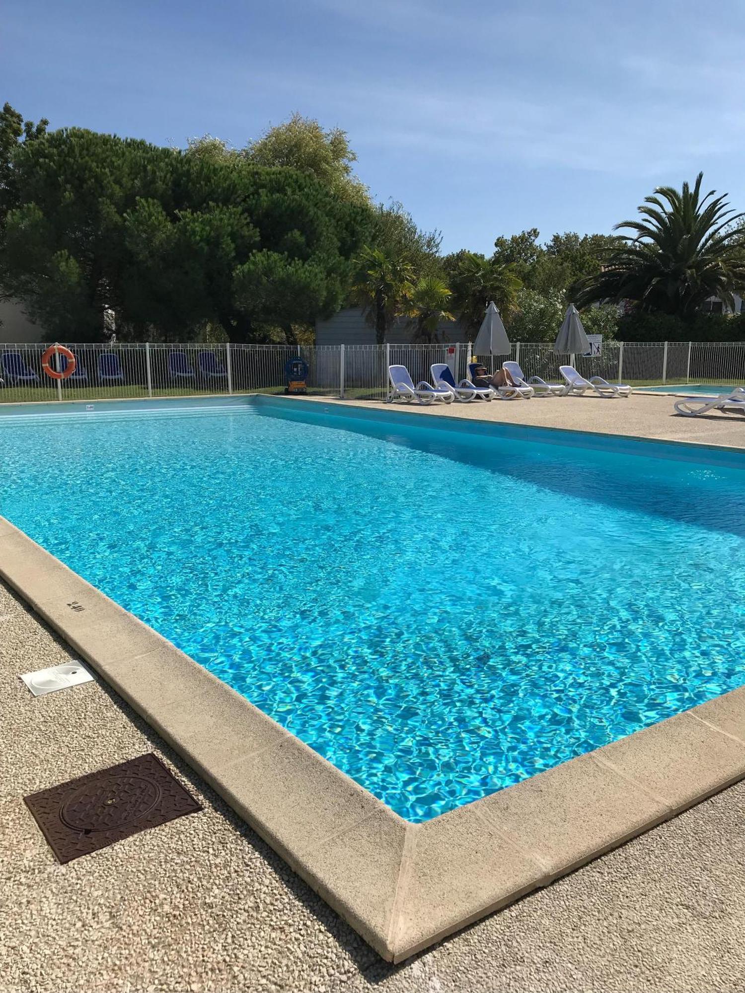 Le Château-dʼOléron Maison Cosy Avec Piscine Partagee מראה חיצוני תמונה